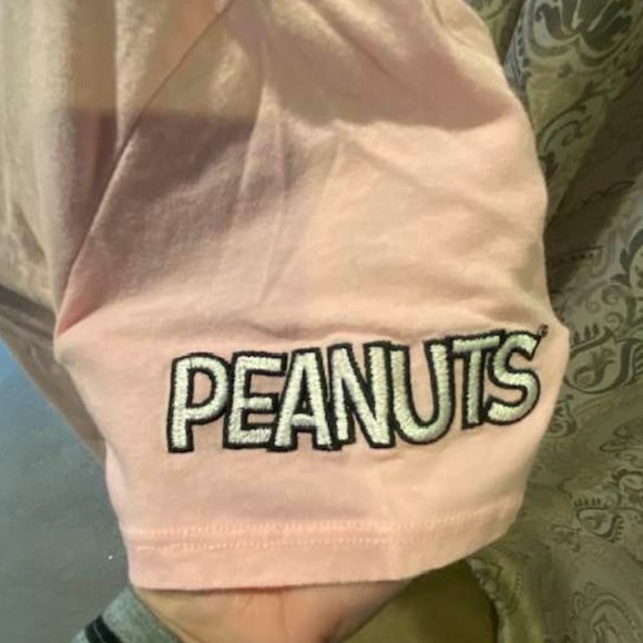 Peanuts Pink Snoopy Crop Tee, L - Picture 2 of 4